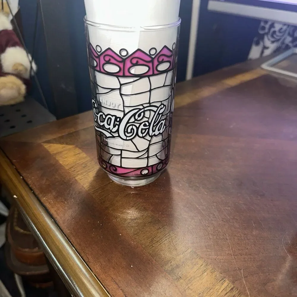 Coca-Cola Vintage Glass Purple Black White Tiffany style stained glass 1970’s
